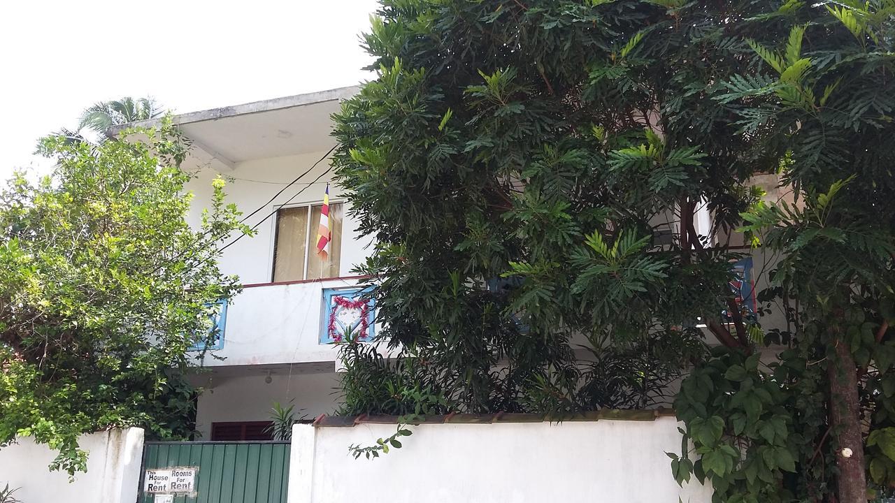 Ameesha Guesthouse Унаватуна Екстериор снимка
