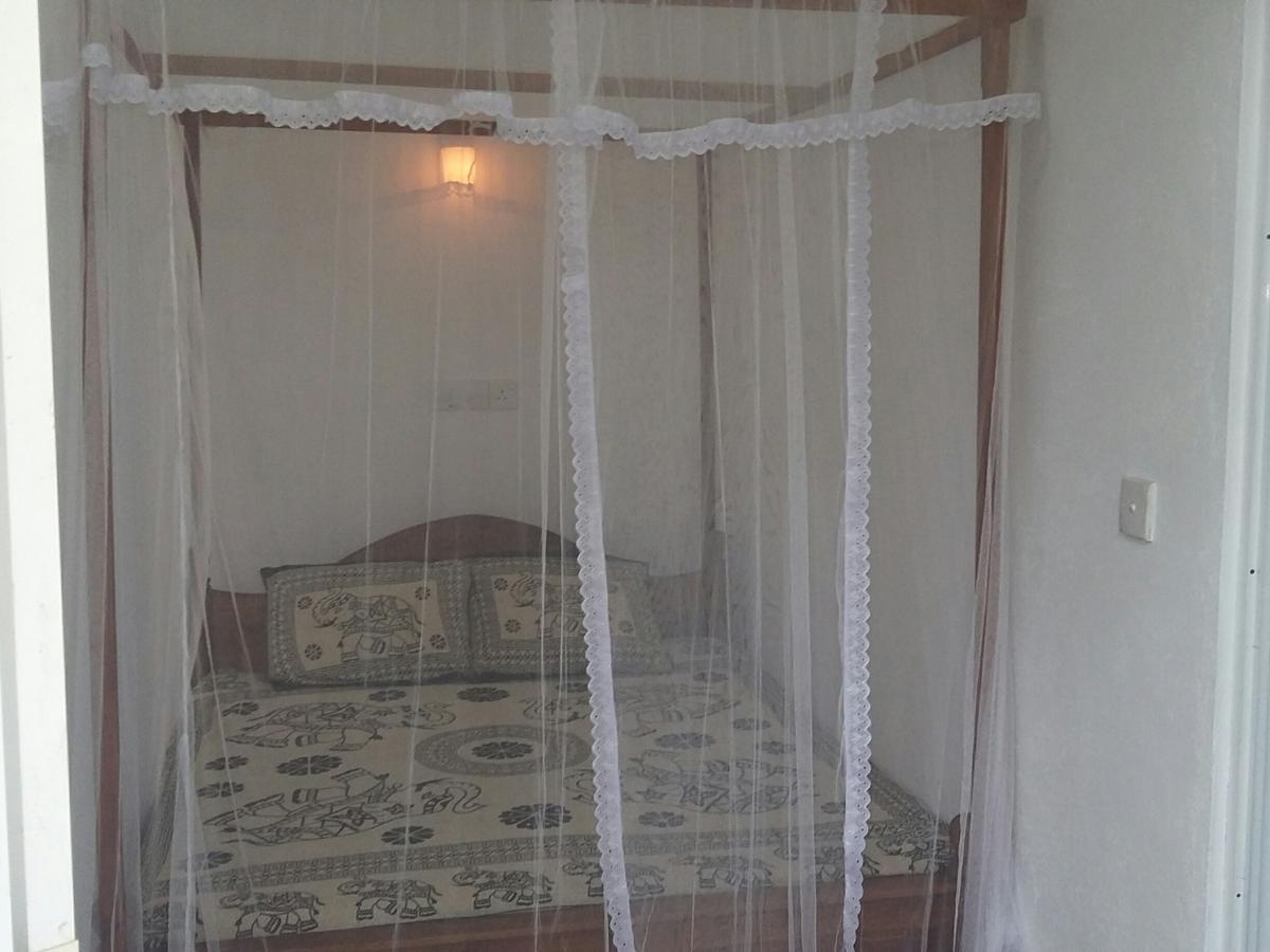 Ameesha Guesthouse Унаватуна Екстериор снимка